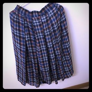 Freeway large lined plaid skirt.